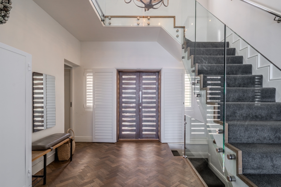 5 Bedroom Property for Sale in Simons Kloof Western Cape